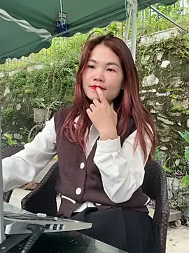 Emily 9xx online show from December 13, 7:25 am