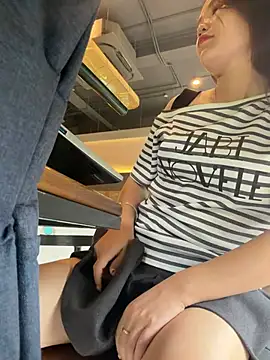 Emily 9xx online show from March 26, 2:32 am