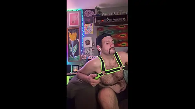 Snapshot of Jackjack716 chatting on October 31, 4:31 am Jackjack716 online show from October 31, 4:31 am