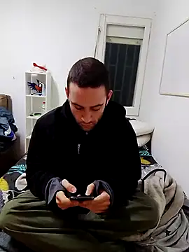 bearguy998 online show from March 7, 6:33 pm