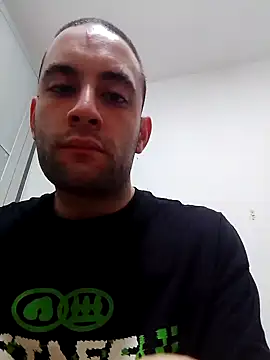 bearguy998 online show from February 8, 7:27 pm