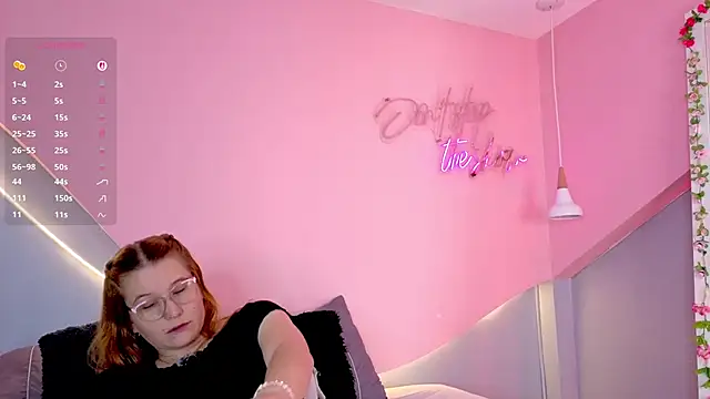 AllisonRoberts  online show from April 11, 11:14 am