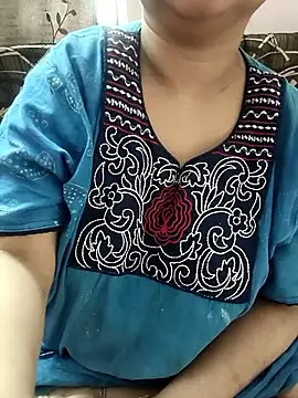 cuteyqueen online show from March 11, 3:00 am