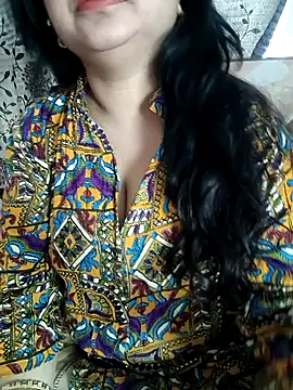 cuteyqueen online show from March 29, 6:26 am