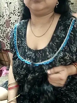 cuteyqueen online show from April 14, 1:10 am