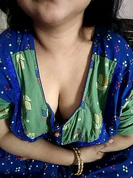 cuteyqueen online show from March 9, 6:28 am