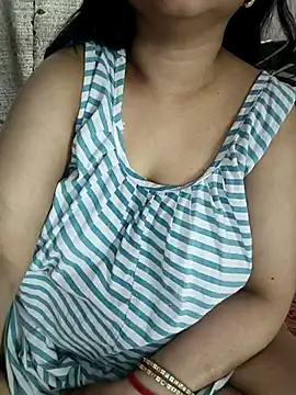 cuteyqueen online show from March 20, 4:46 am