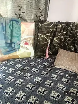 cuteyqueen online show from March 4, 8:55 am