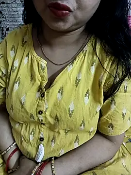 cuteyqueen online show from April 9, 3:19 am