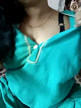 Snapshot of cuteyqueen chatting on February 24, 4:49 am cuteyqueen online show from February 24, 4:49 am