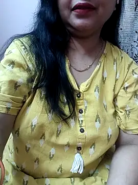 Snapshot of cuteyqueen chatting on October 14, 11:00 am cuteyqueen online show from October 14, 11:00 am