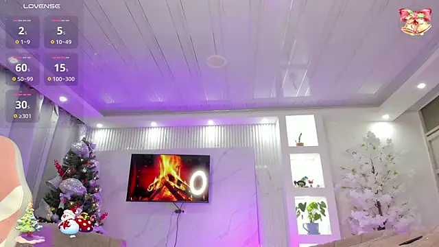 Snapshot of EmmaEbony_ts chatting on November 16, 12:48 am EmmaEbony ts online show from November 16, 12:48 am