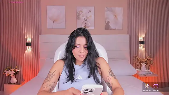 Snapshot of JessyEvans chatting on July 16, 7:22 pm JessyEvans online show from July 16, 7:22 pm