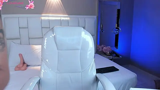 JessyEvans online show from October 22, 7:46 pm