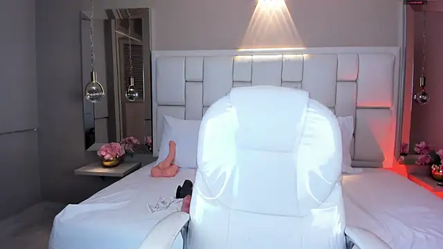 JessyEvans online show from December 4, 7:13 pm