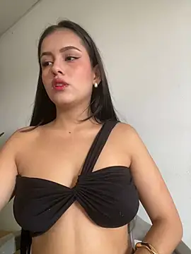 AbbyMillerrr online show from May 2, 2:33 pm