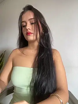 AbbyMillerrr online show from April 18, 9:37 pm