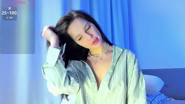 Snapshot of lookkeyhole chatting on October 26, 7:14 pm lookkeyhole online show from October 26, 7:14 pm