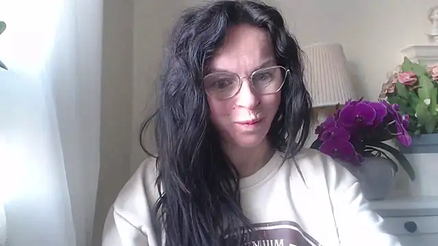 HelenLuxx online show from October 29, 7:07 am