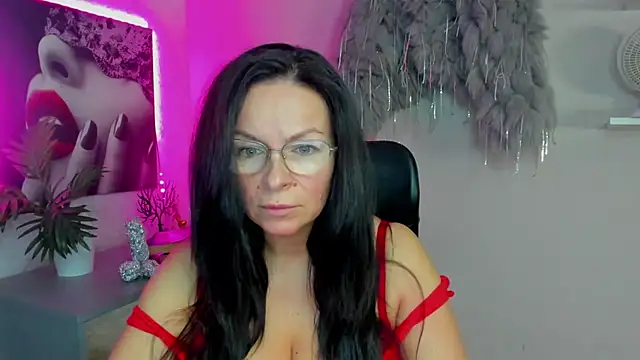 HelenLuxx online show from November 21, 6:56 am