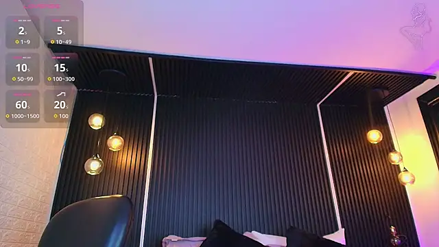 Snapshot of _Holly_Cat chatting on October 24, 8:52 pm Holly Cat online show from October 24, 8:52 pm