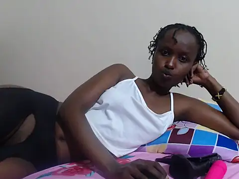 pretty shee22 online show from October 12, 7:21 am