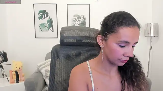 leslyflorez online show from March 4, 11:32 pm