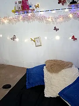 Snapshot of keterinjones--11 chatting on January 18, 1:31 am keterinjones--11 online show from January 18, 1:31 am