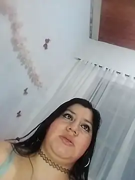 keterinjones--11 online show from November 16, 4:56 pm