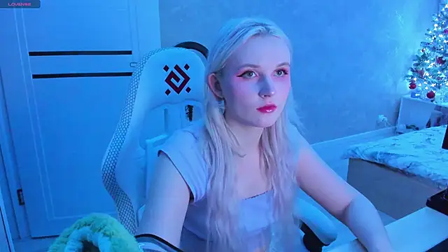 SweeteRose Royce online show from January 17, 2:50 pm