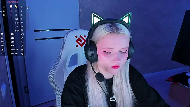 SweeteRose Royce online show from January 26, 2:52 pm