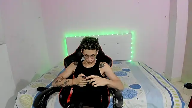 mateodeamjo online show from October 29, 8:46 am