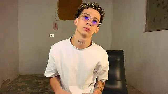 mateodeamjo online show from March 3, 12:06 am