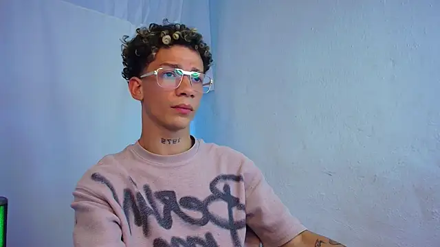 mateodeamjo online show from April 15, 4:18 am