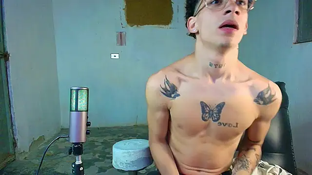 mateodeamjo online show from March 11, 1:54 am