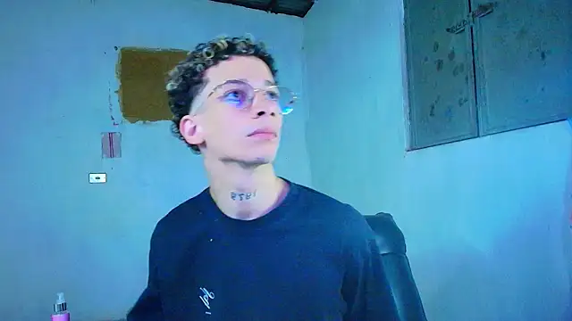 mateodeamjo online show from March 8, 1:11 am