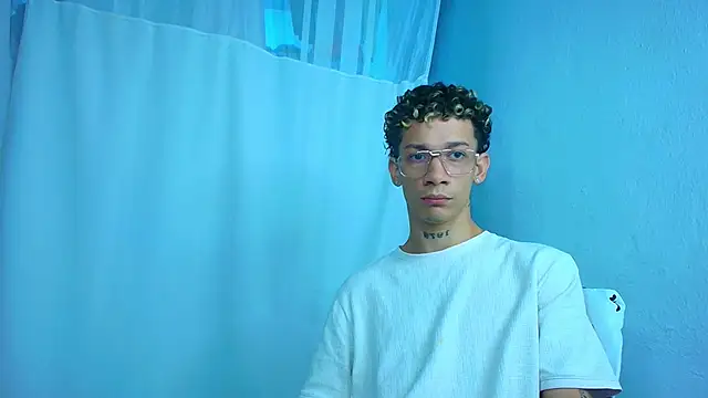 mateodeamjo online show from April 3, 1:01 am