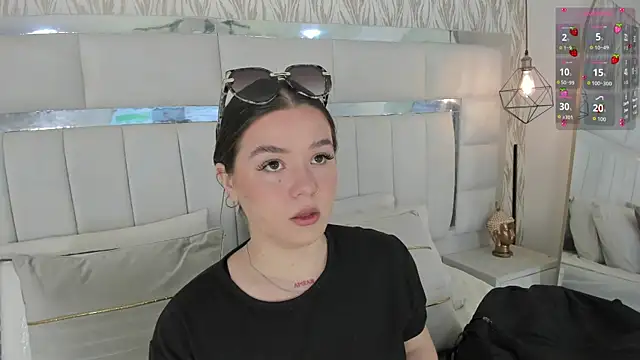 Snapshot of 1m_dalhia chatting on September 8, 9:14 pm 1m dalhia online show from September 8, 9:14 pm