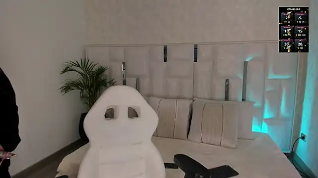 Snapshot of 1m_dalhia chatting on October 10, 8:31 pm 1m dalhia online show from October 10, 8:31 pm