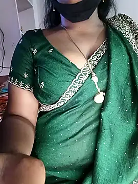 Snapshot of louise92 chatting on May 16, 7:02 pm louise92 online show from May 16, 7:02 pm
