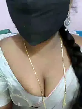 louise92 online show from December 14, 4:41 pm