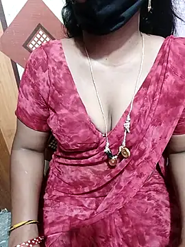 louise92 online show from August 4, 8:08 am