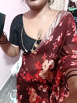 louise92 online show from July 20, 11:45 am