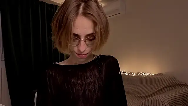 amber quell here online show from February 27, 5:24 pm