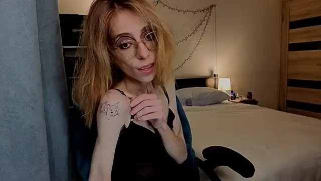 Snapshot of amber_quell_here chatting on September 18, 3:15 pm amber quell here online show from September 18, 3:15 pm