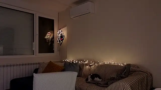 amber quell here online show from December 19, 5:26 pm