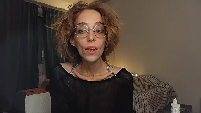 amber quell here online show from April 10, 4:36 pm