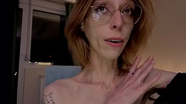 amber quell here online show from January 8, 5:19 pm