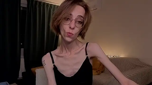 amber quell here online show from February 5, 5:20 pm