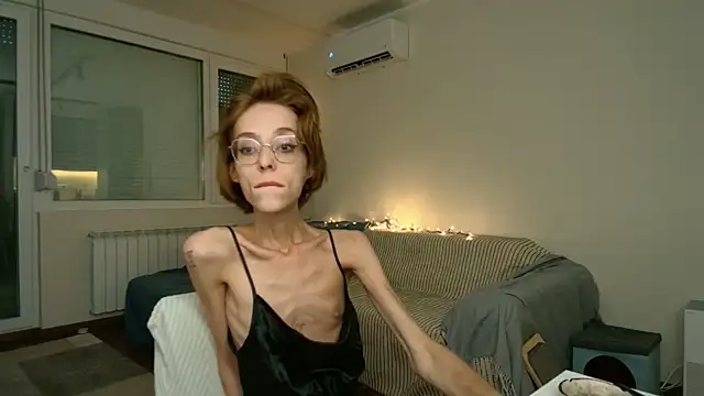 Snapshot of amber_quell_here chatting on July 13, 5:12 pm amber quell here online show from July 13, 5:12 pm